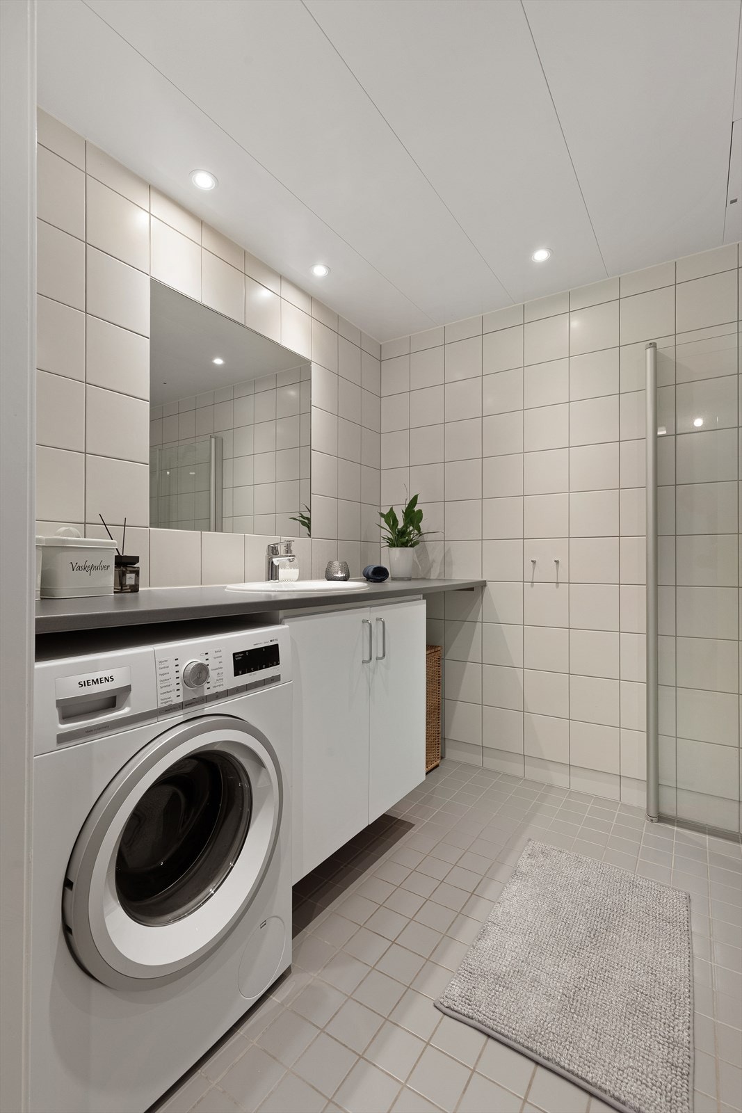 Det er opplegg for vaskemaskin og tørketrommel. Galleribilde