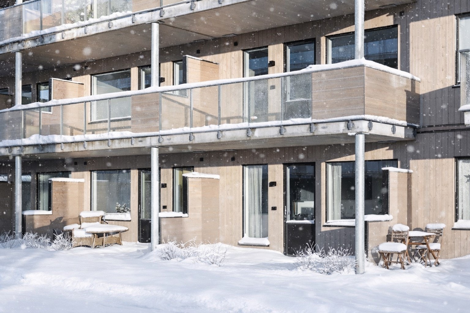 Leiligheten ligger i første etasje med terrasse ut mot fellesareal. Galleribilde