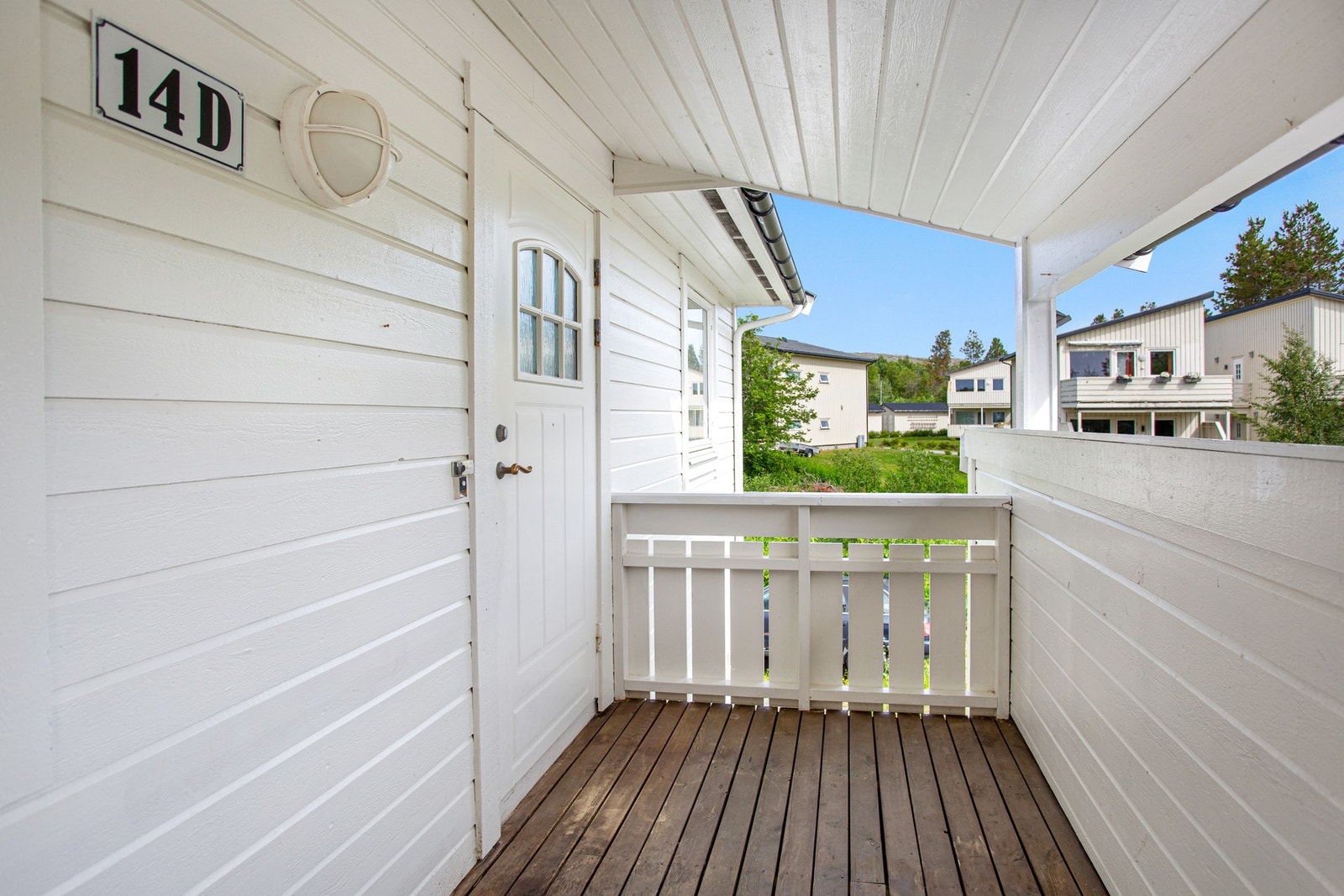 Takoverbygget inngangsprati. Galleribilde