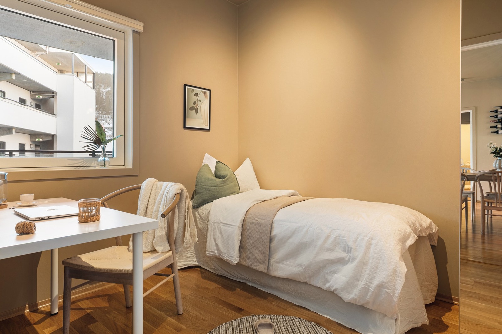 Soverom nr. 2 er 6,4 kvm. Galleribilde