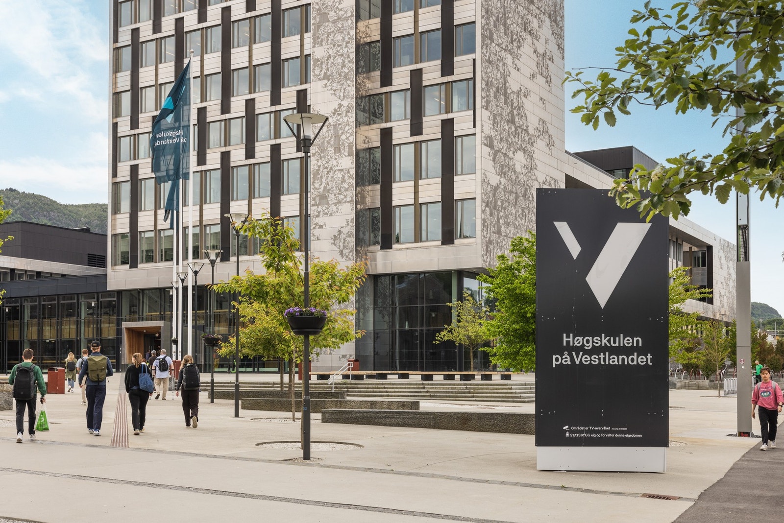 Det er få minutters gange til Høgskulen på Vestlandet. Galleribilde