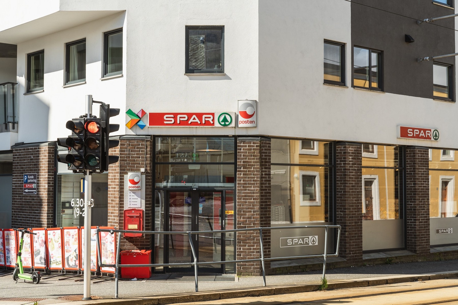 Her er dagligvarehandelen enkel, med SPAR i umiddelbar nærhet. Galleribilde