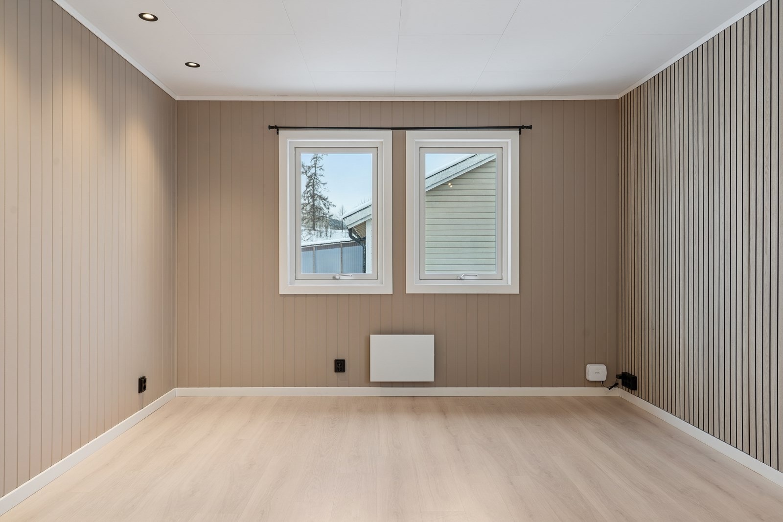 Leiligheten er oppusset i 2024 og fremstår med moderne og tidløse overflater. Galleribilde