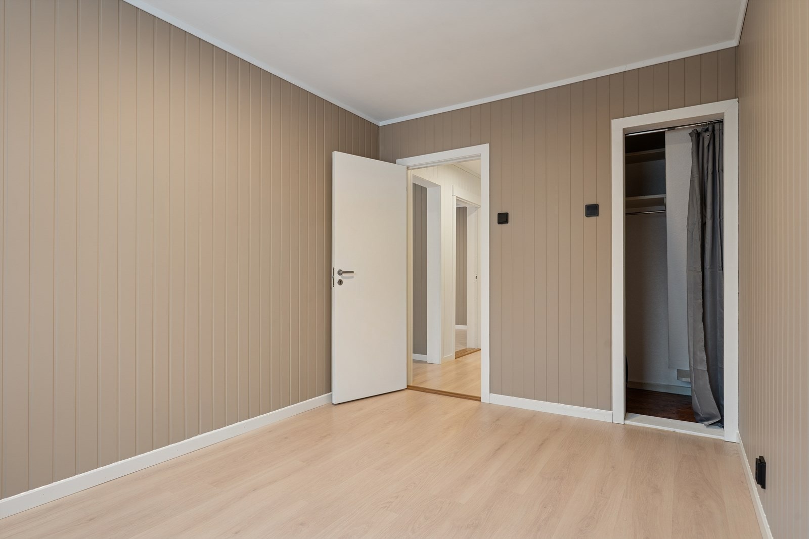 Soverom med tilhørende bod. Galleribilde