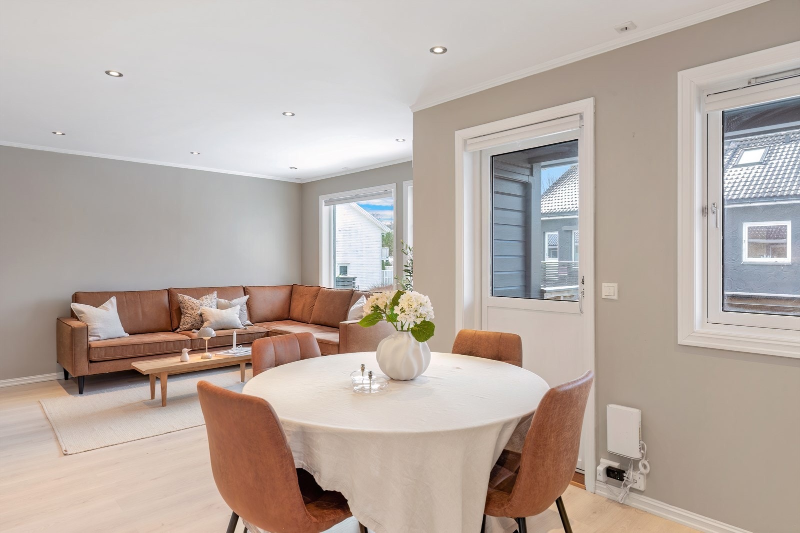 Stue - plass til spisebord Galleribilde