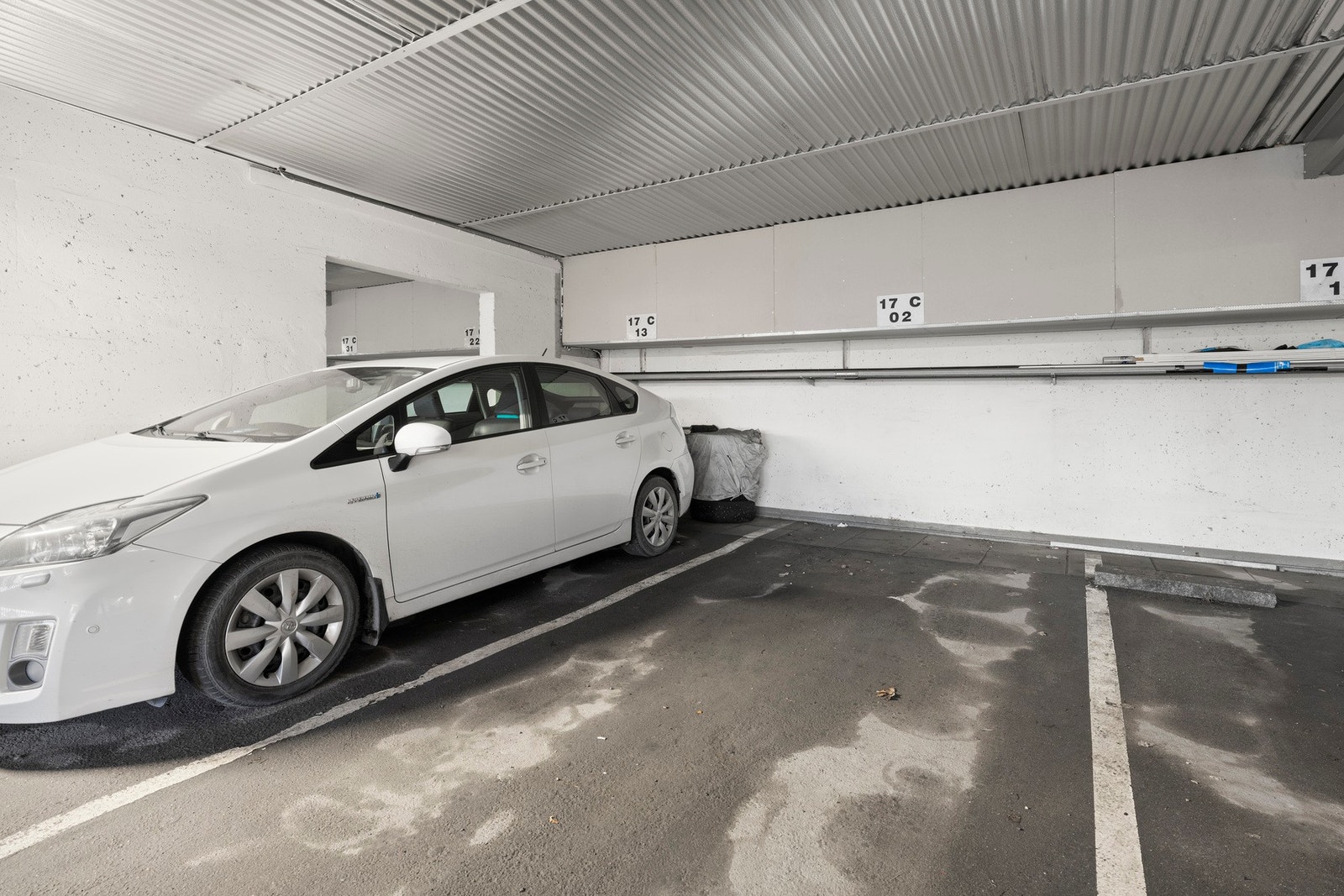 Det følger med P-plass i felles garasjeanlegg. Galleribilde