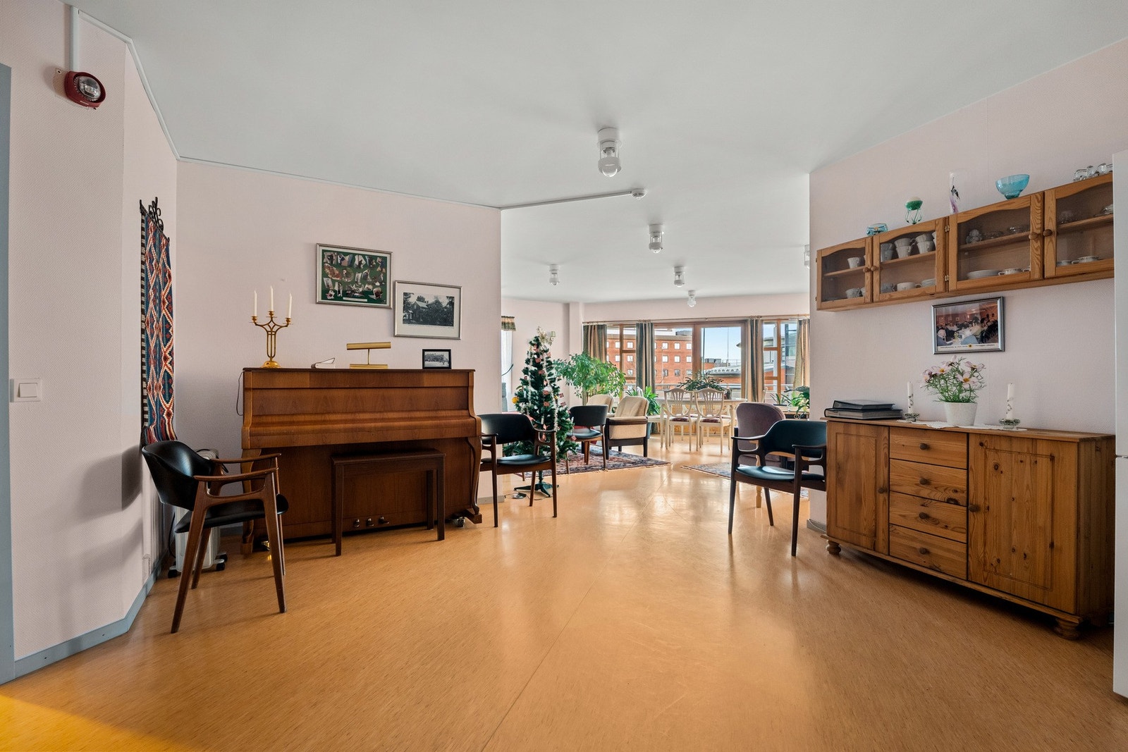 Praktisk oppholdsrom til fellesskap eller besøk. Galleribilde