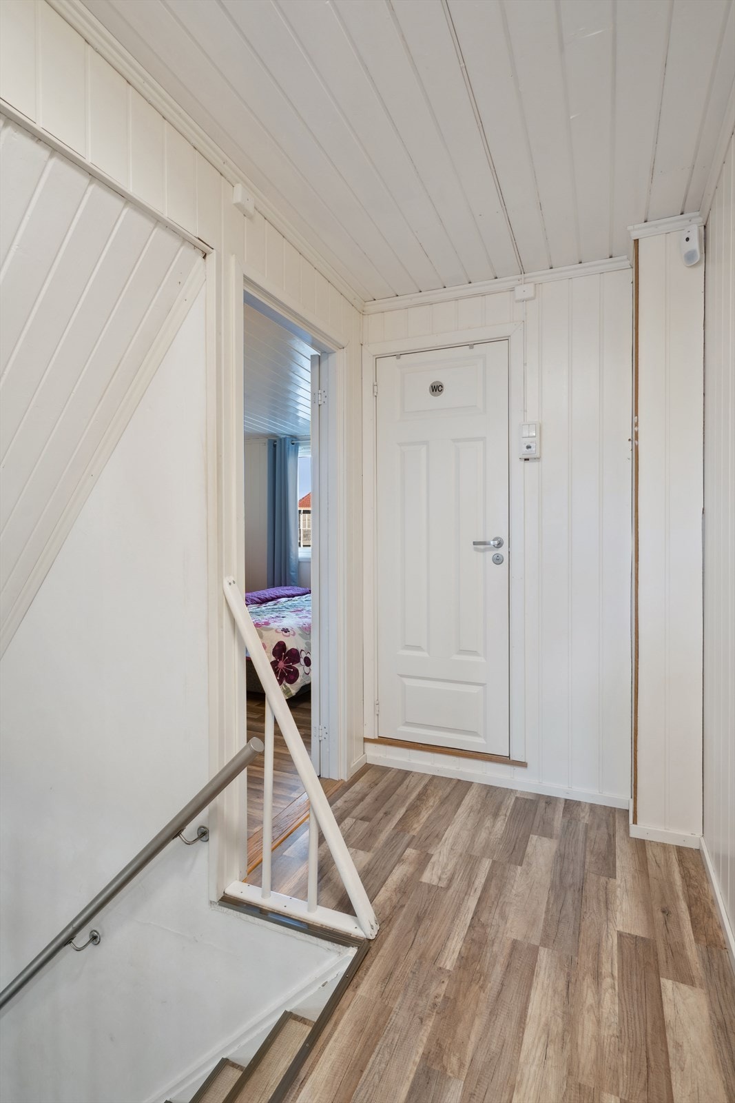 I andre etasje finner man tre soverom og ett baderom. Galleribilde