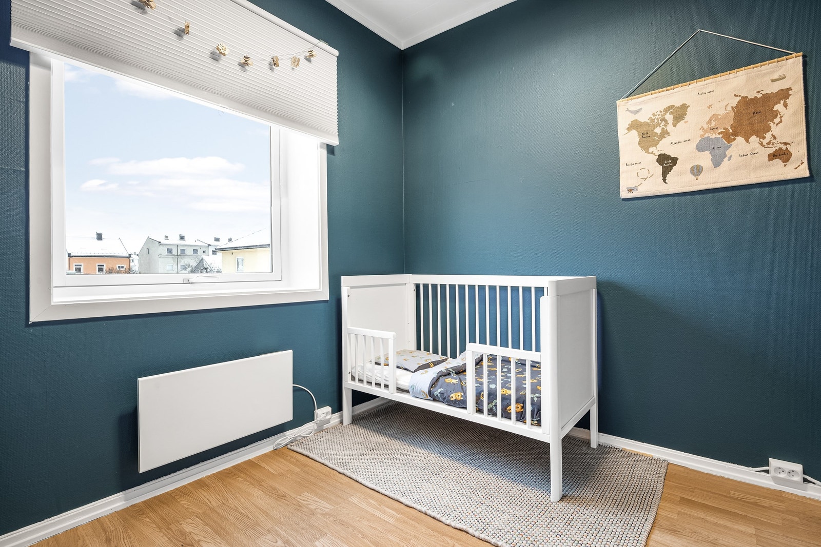 Det mindre soverommet er plassert med adkomst fra kjøkkenet Galleribilde