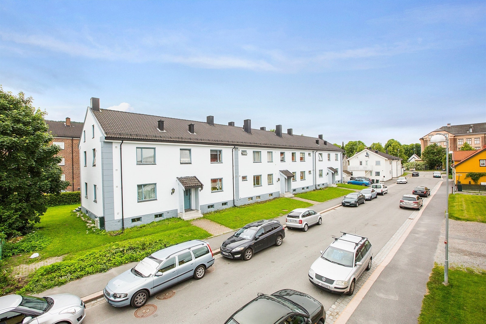 Sommerbilde fra gaten (arkivbilde) Galleribilde