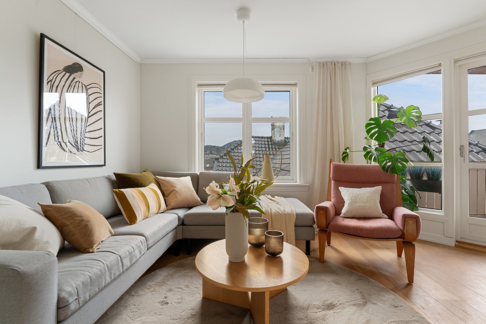 - Gulvene har parkett fra 2017 i oppholdsrommene - Galleribilde