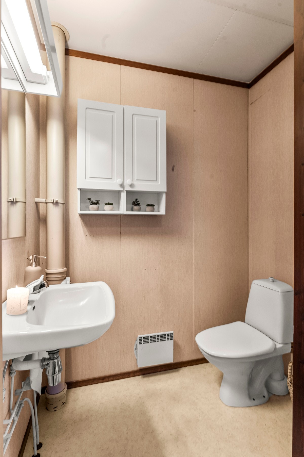 Boligen har et ekstra gjestetoalett. Galleribilde