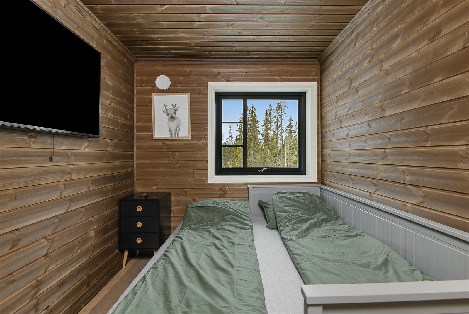 Soverom 2, innredet med seng som har uttrekksmuligheter. Galleribilde