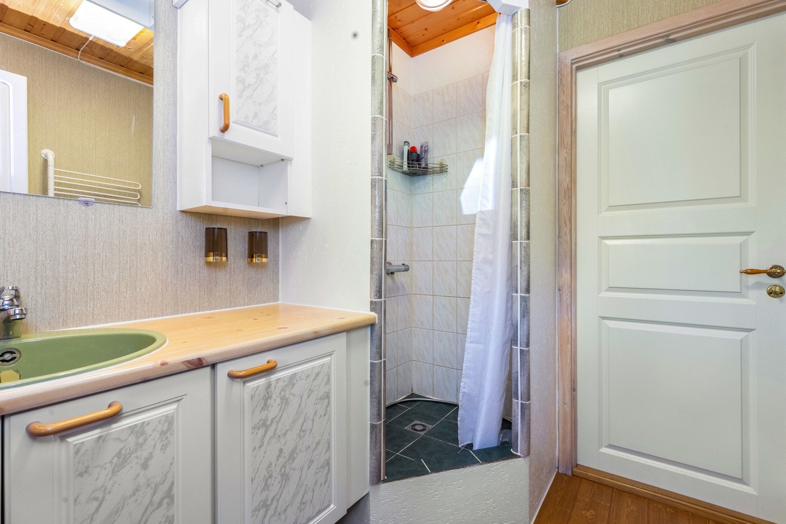 Dusjhjørne med fliser Galleribilde