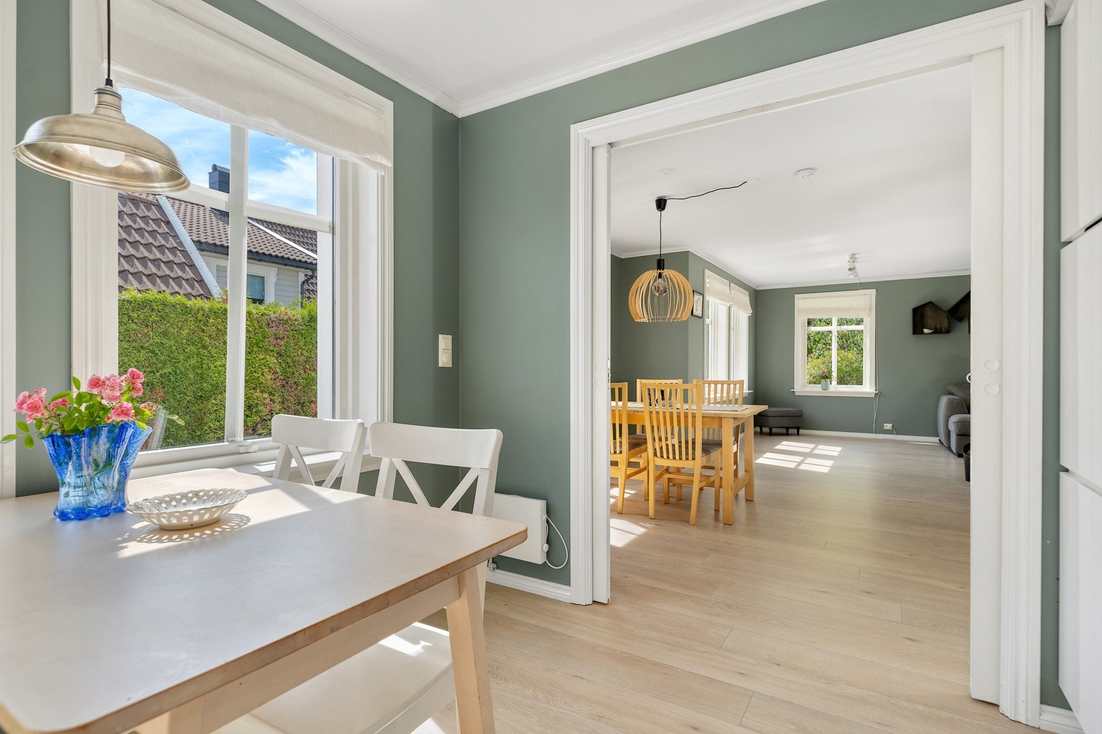 Spisebord på kjøkken Galleribilde