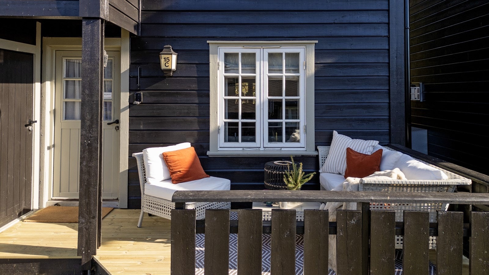 Nyte solrike dager. Galleribilde