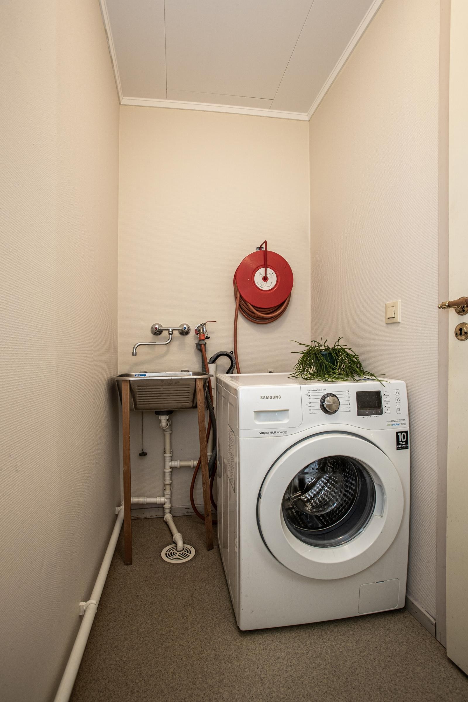 Vaskerom Galleribilde