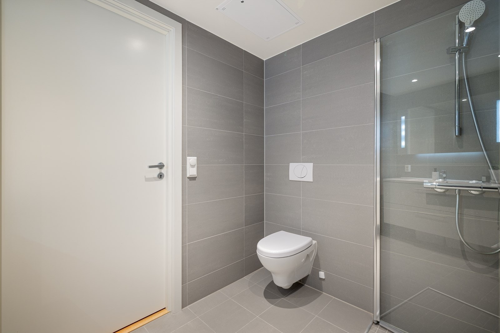 Det er opplegg for vaskemaskin og mekanisk ventilasjon. Galleribilde