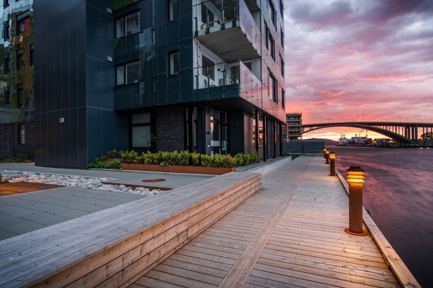 - Fantastisk å ha brygge like utenfor leiligheten. Ta deg en bad eller prøv fiskelykken - Galleribilde