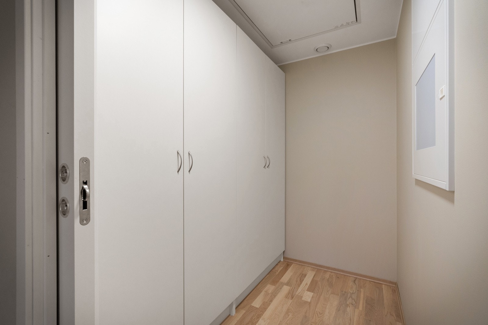 - Walk-in i tilknytning til soverommet - Galleribilde