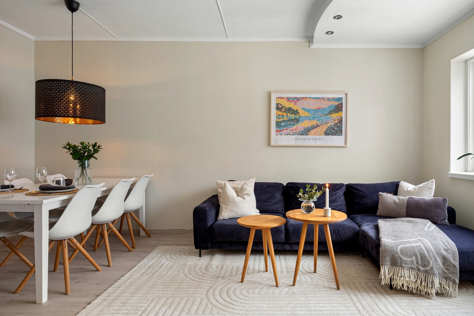 Dette er en innbydende leilighet med god planløsning og fin størrelse på alle rom. Galleribilde