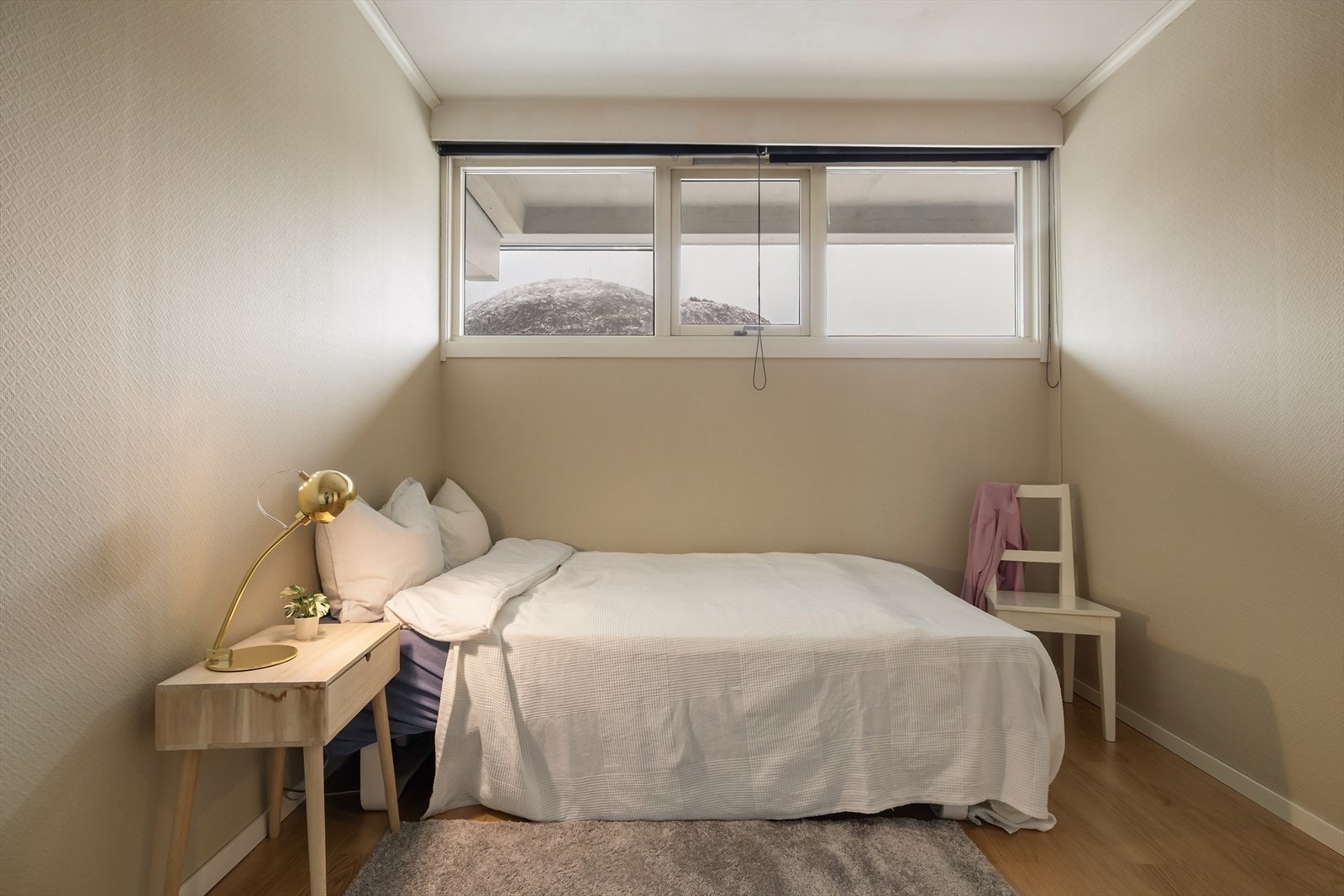 Soverom 2 også av god størrelse. Galleribilde