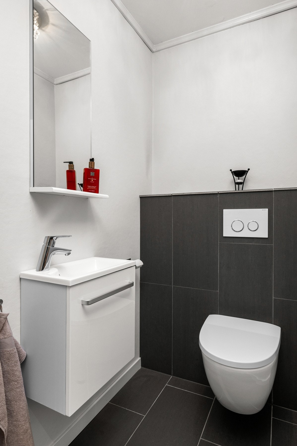 Toalettrom i 1 etasje, som også ble oppgradert i 2014. Galleribilde