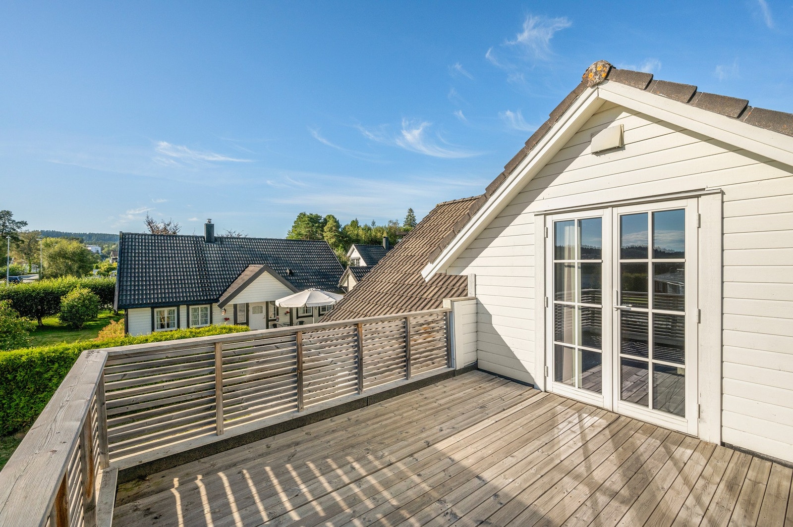 Sommerbilde av takterrassen. Galleribilde