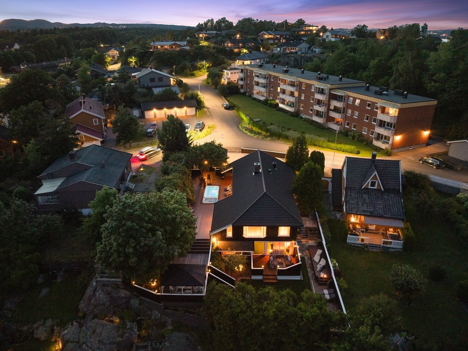 Flott innholdsrik enebolig med fantastiske uteområder Galleribilde