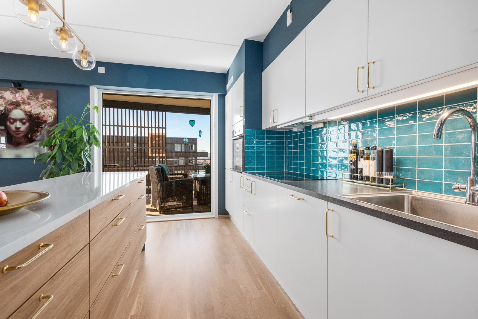 Integrerte hvitevarer i kjøkkeninnredningen Galleribilde