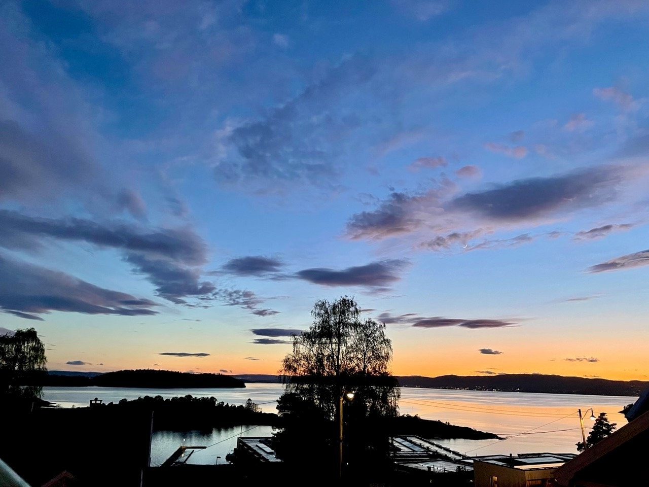 Kveldsvibber - selgers private bilde. Galleribilde