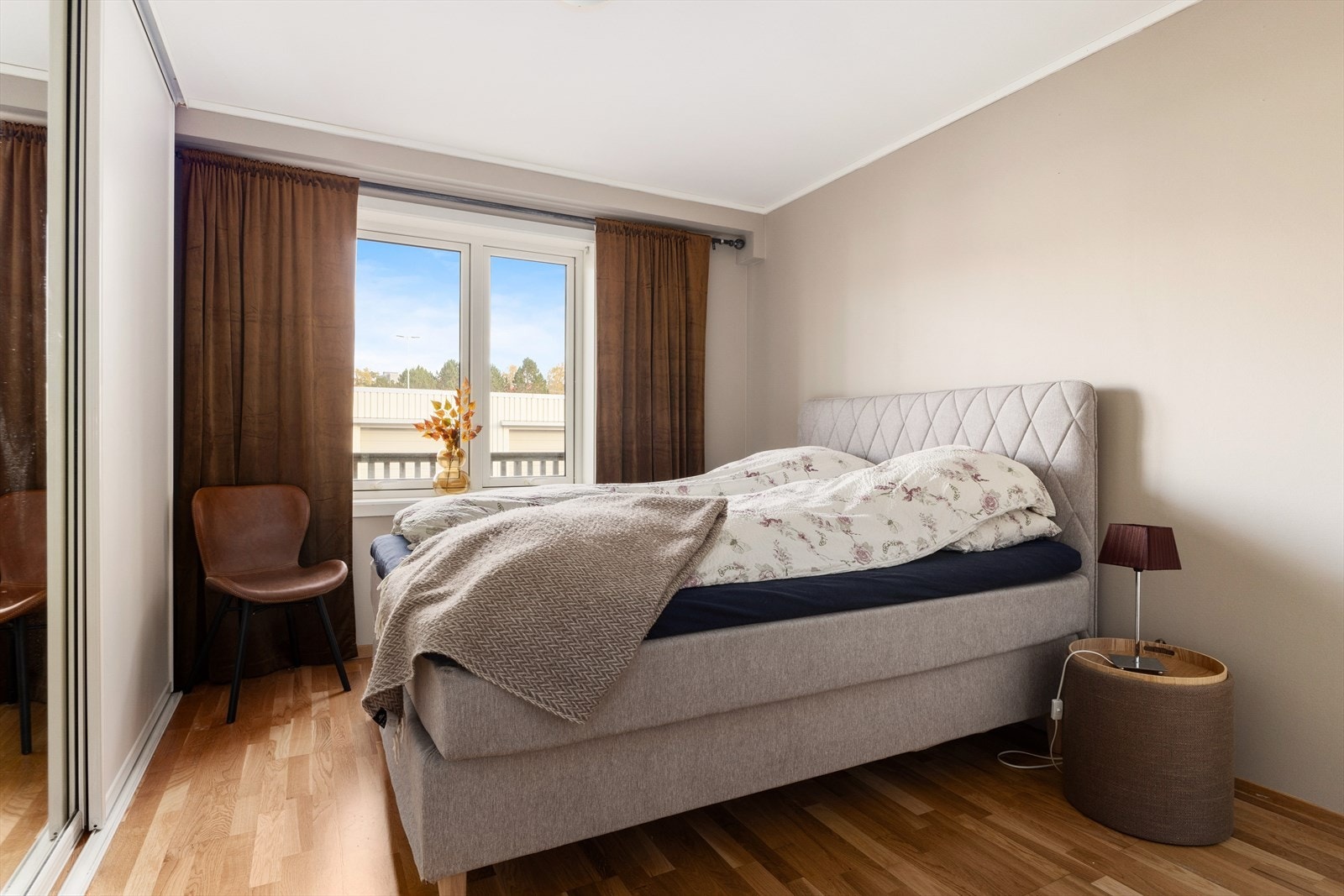 Soverom 1 av 2. Galleribilde