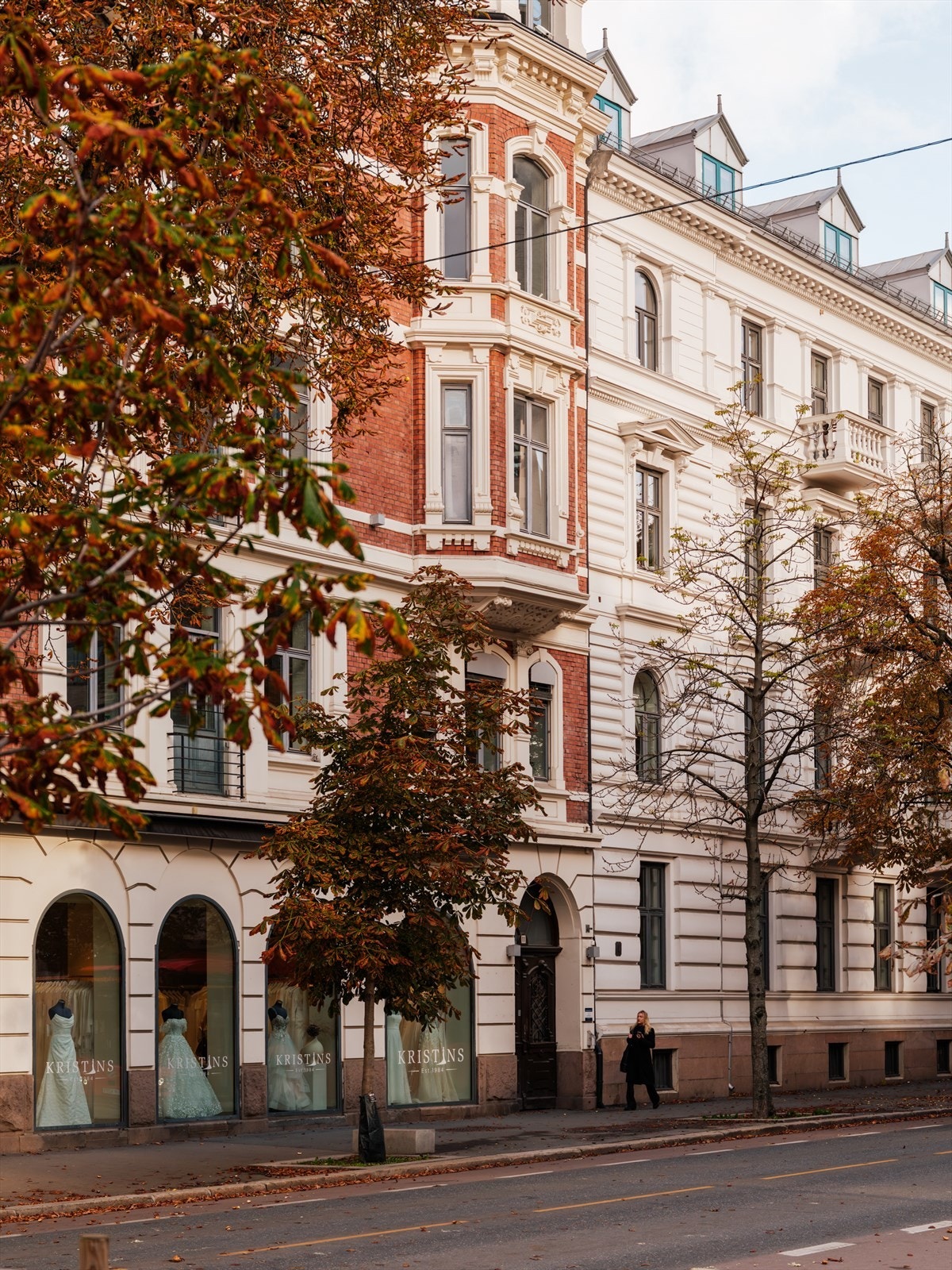Leiligheten ligger i en klassisk Frognergård fra 1893 med en attraktiv beliggenhet. Galleribilde