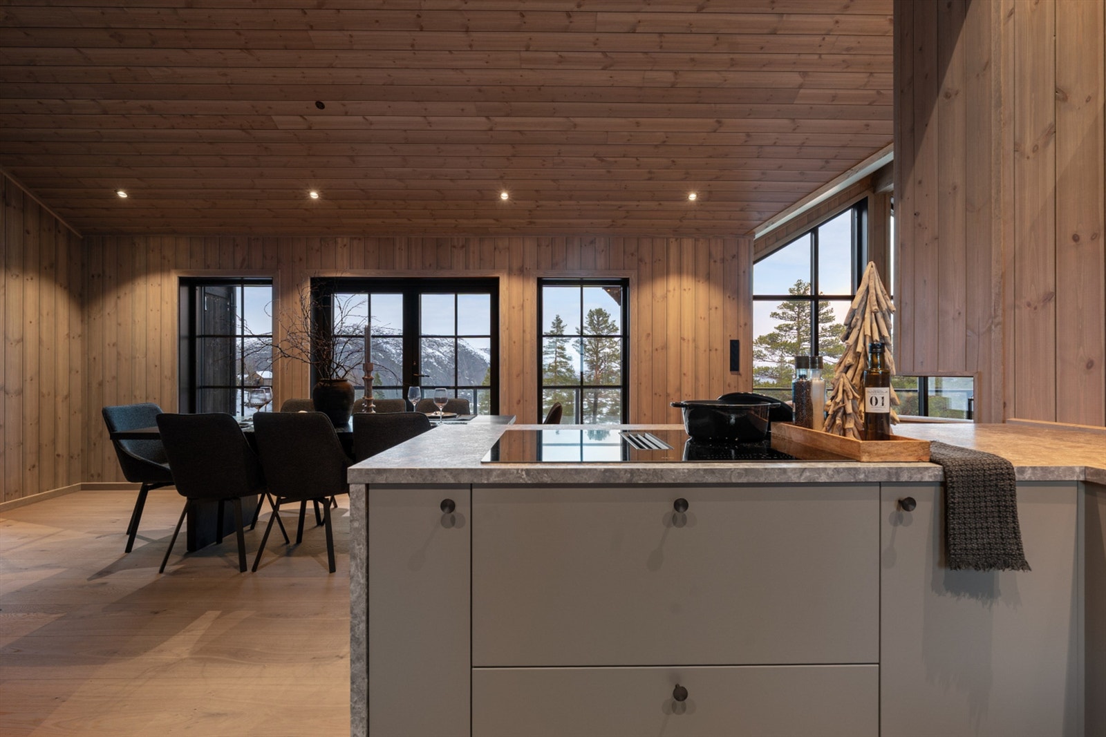 Kjøkken med flott utsikt . Galleribilde