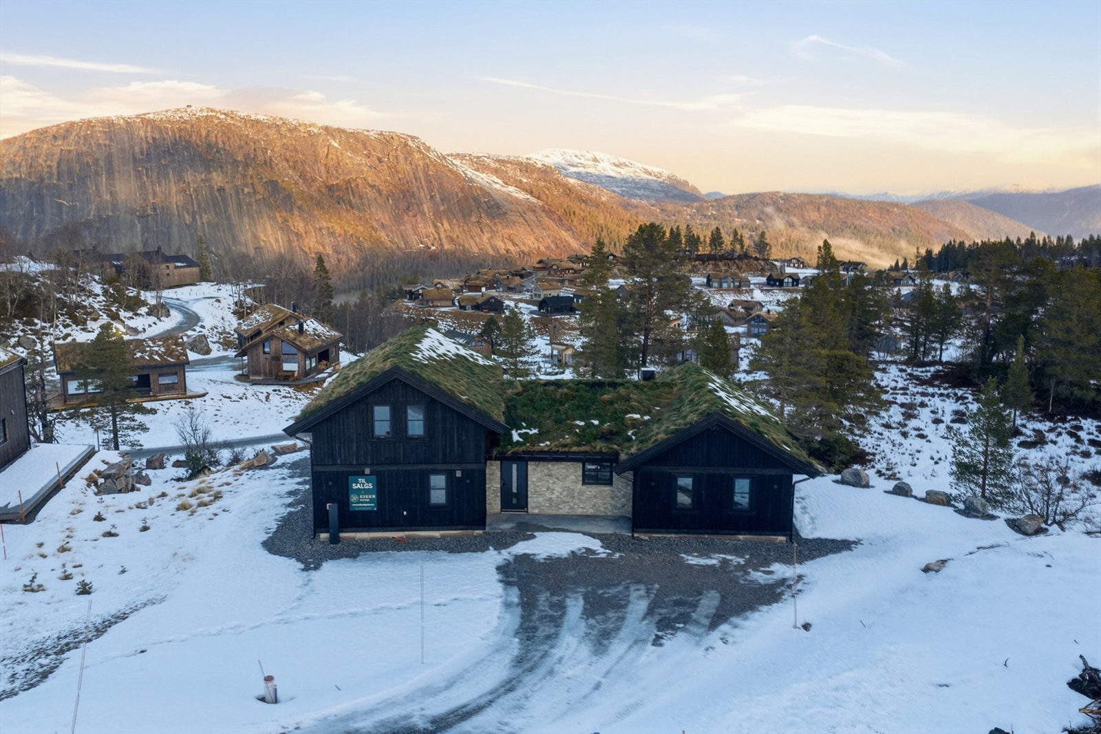 Utsikten mot Løefjell. Usjenert beliggenhet. Galleribilde