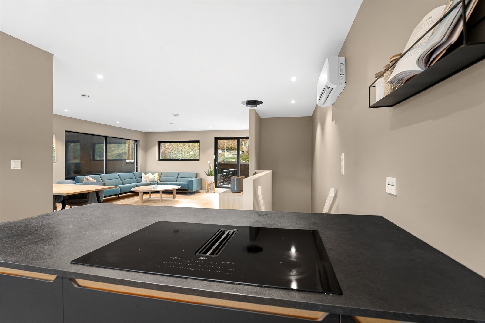 Boligen har varmepumpe, og det er også mulig å sette inn peis. Galleribilde