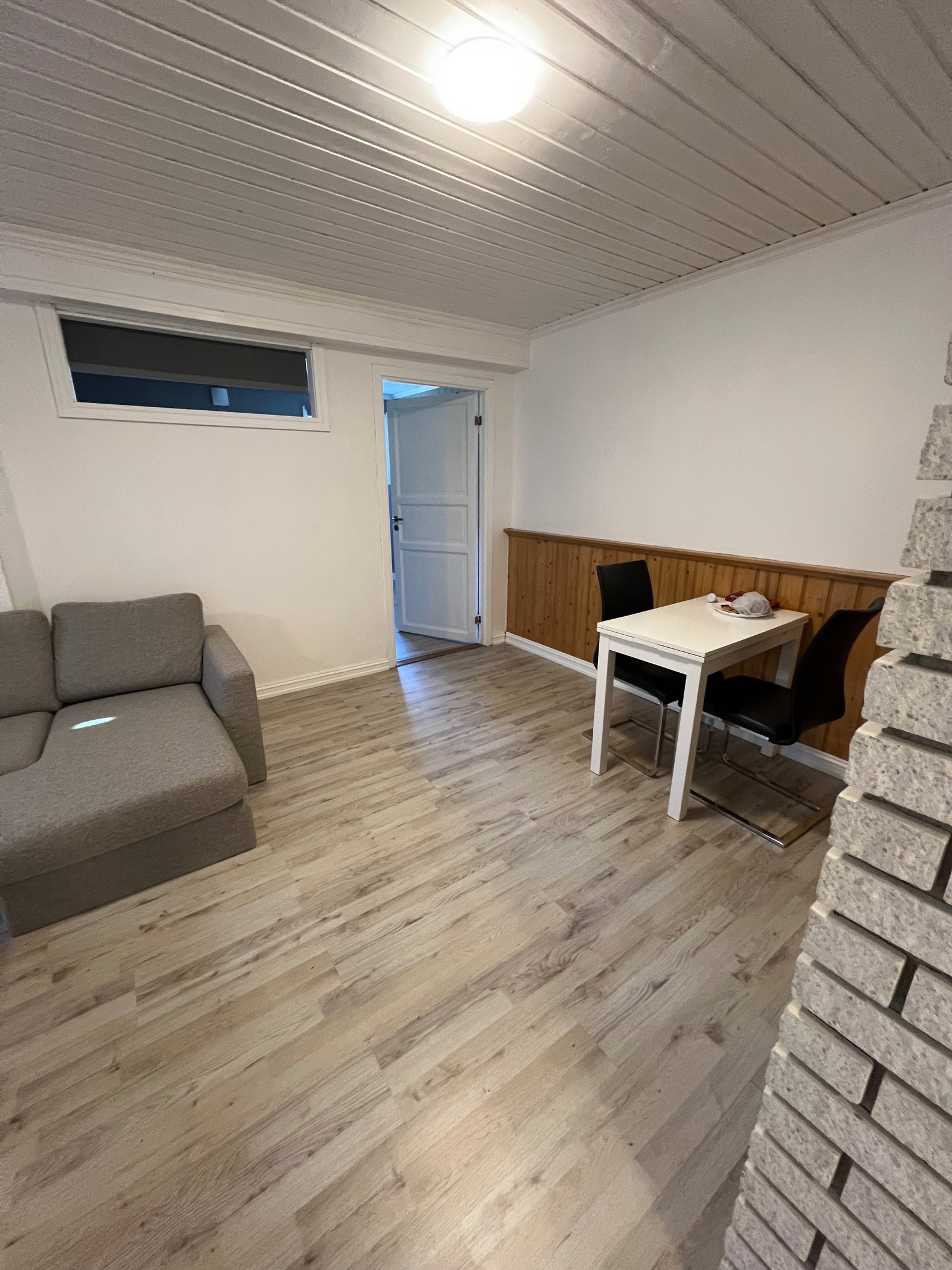 Stue med spisegruppe Galleribilde