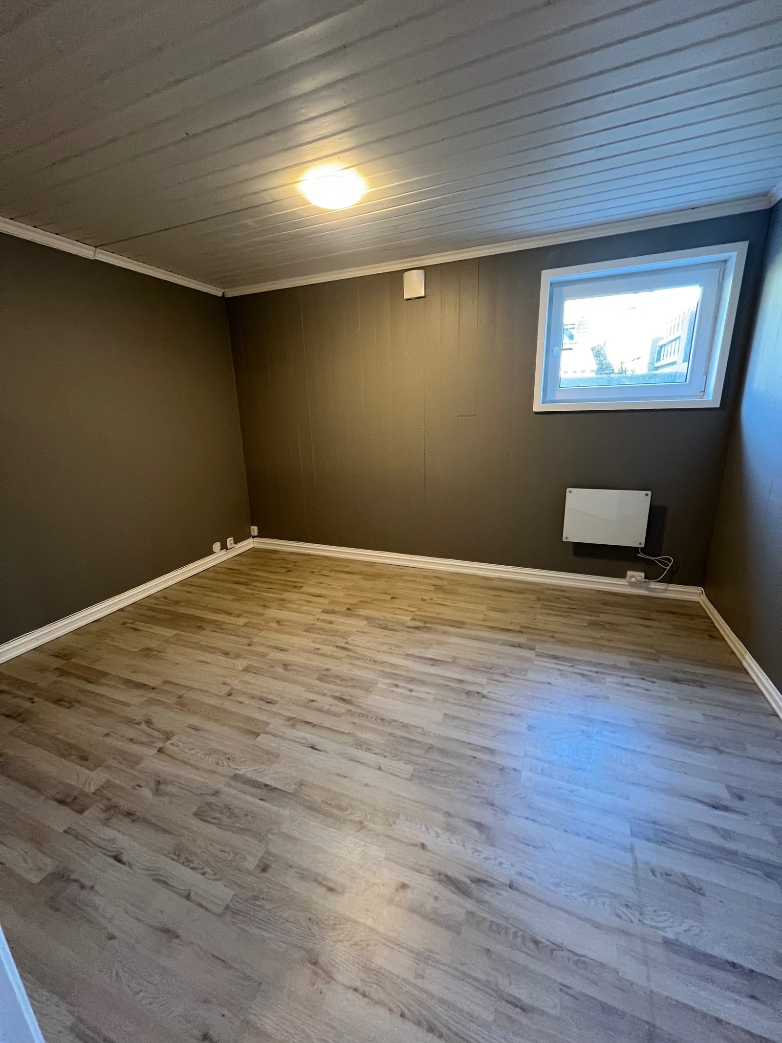 Stort soverom 2 med 160x200 seng. Galleribilde