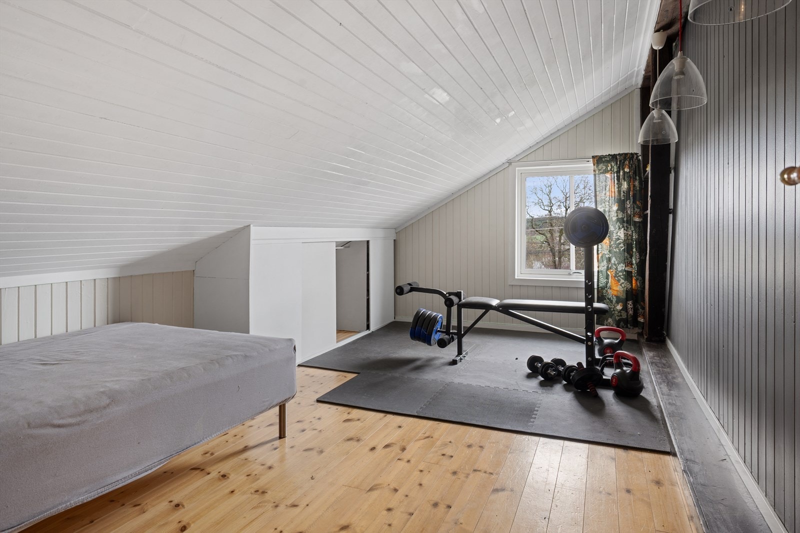 Soverommene er romslige og kan også nyttes til hobby. Galleribilde