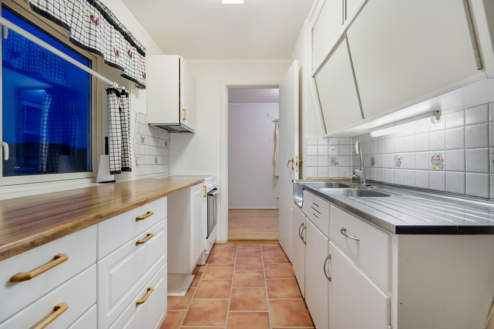 Ramsays corner - godt med benkplass, spiskammers/soverom innerst. Galleribilde