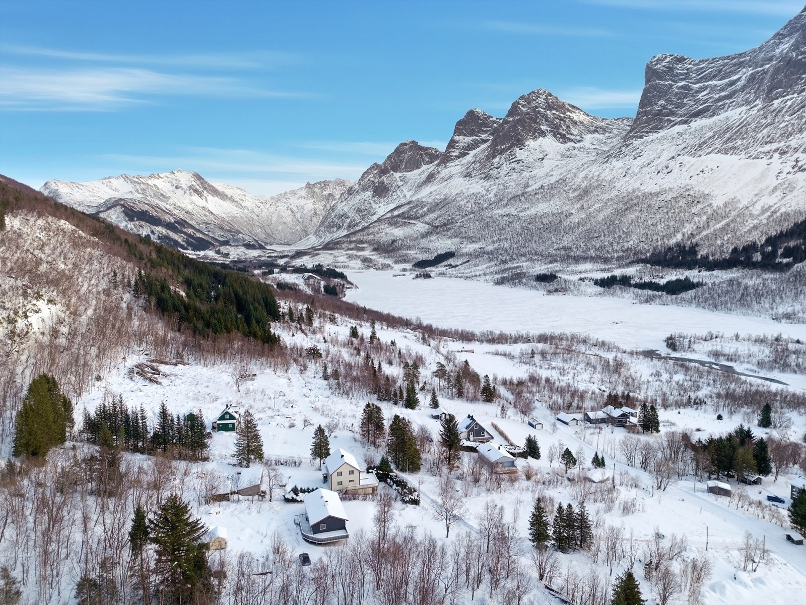 Fine tur muligheter nærmest rett utenfor døren, ta turen ned til gapahuk ved spildervannet eller til barfjellet. Galleribilde