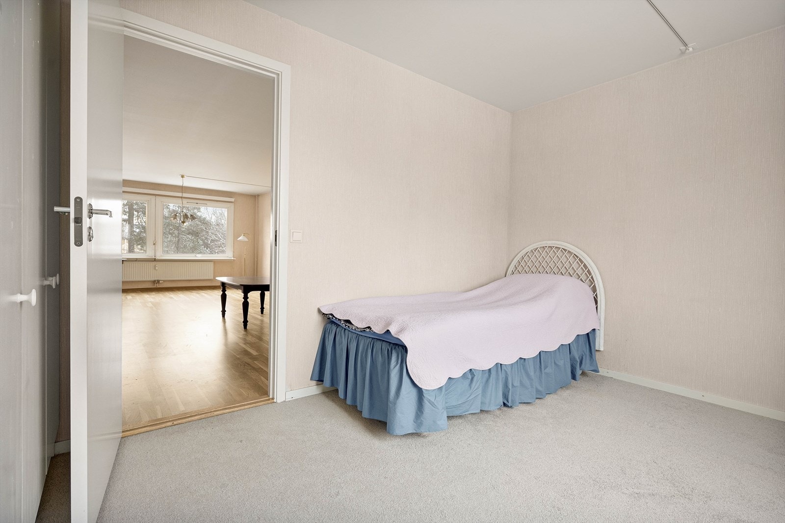 Rommet er praktisk plassert med adkomst fra stuen. Galleribilde