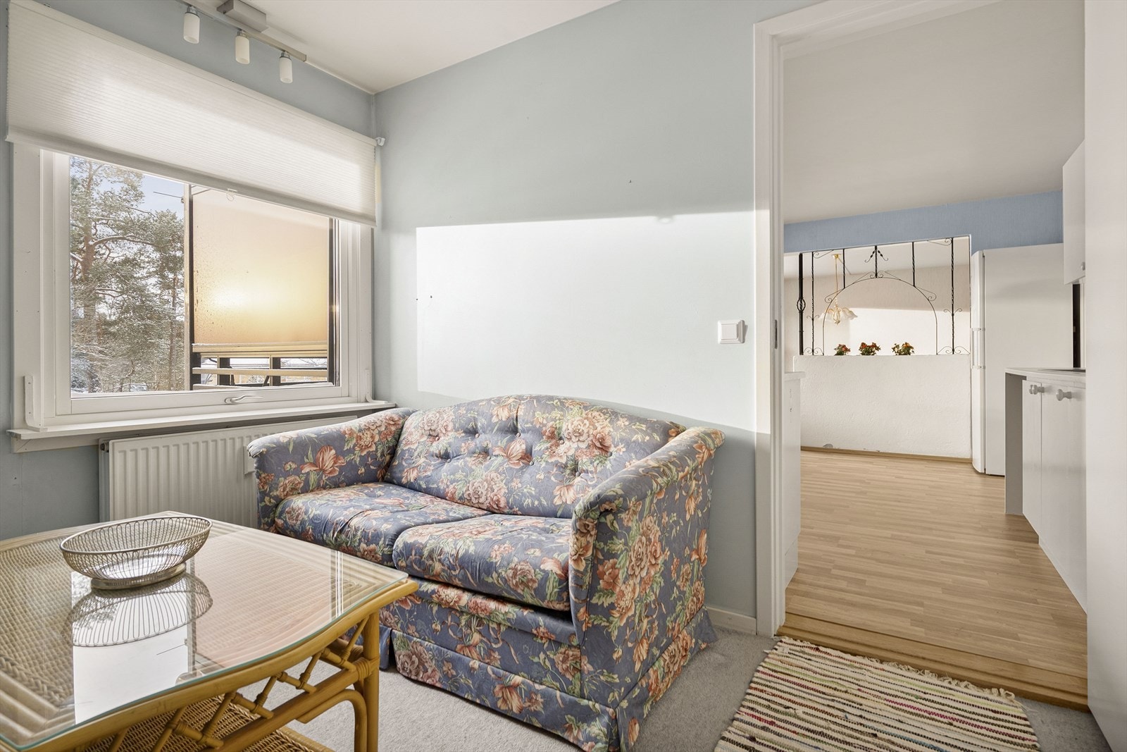 Dette rommet har en praktisk beliggenhet i tilknytning til kjøkkenet. Galleribilde