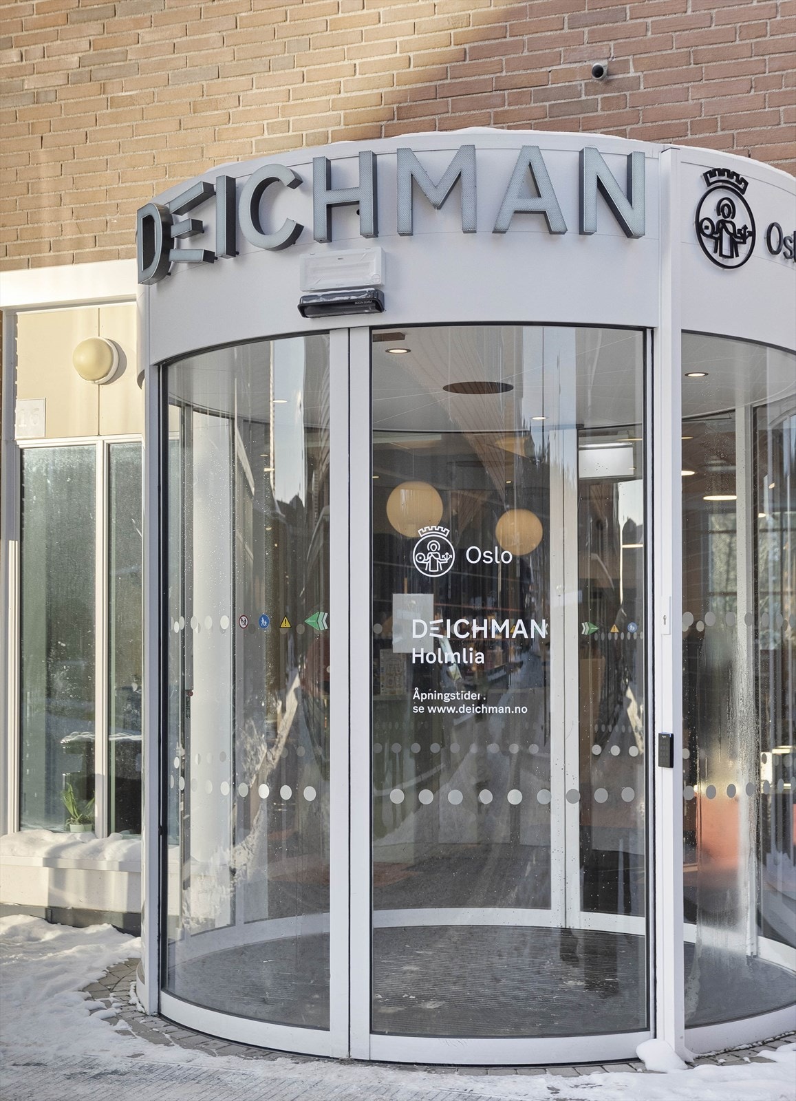 Deichman bibliotek på Holmlia tilbyr et rikt kulturtilbud for alle aldre. Galleribilde