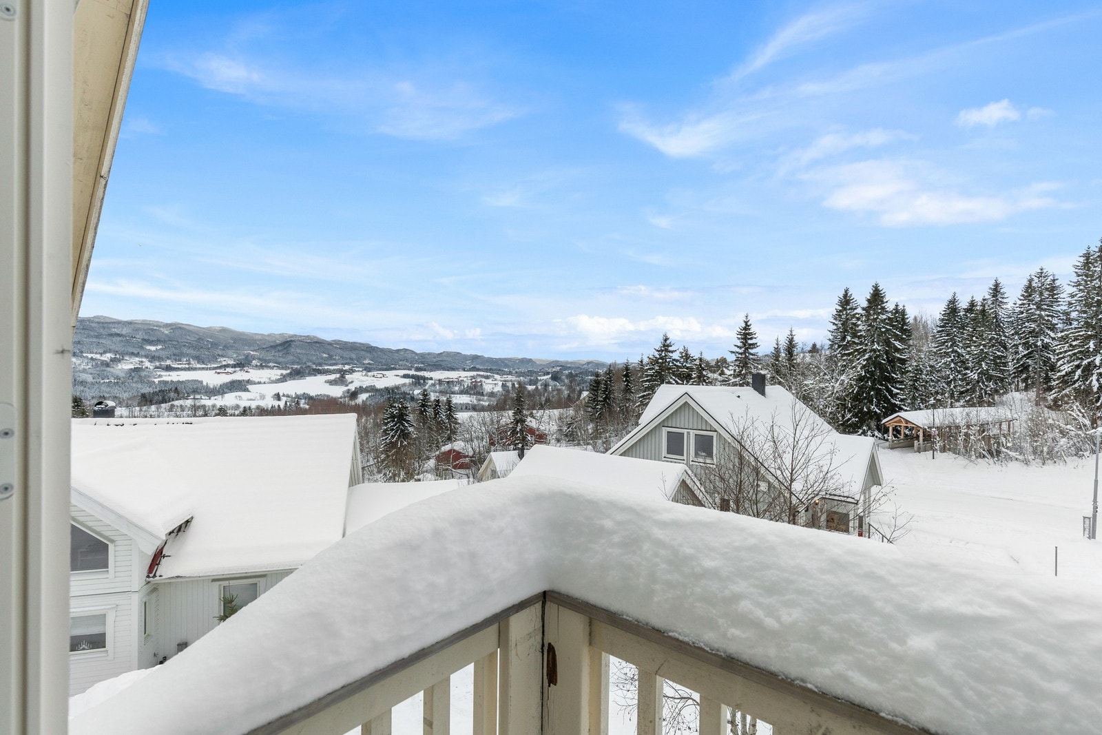 Utsikt fra balkong Galleribilde
