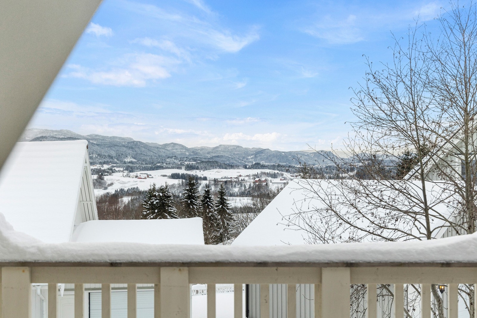 Utsikt fra balkong Galleribilde
