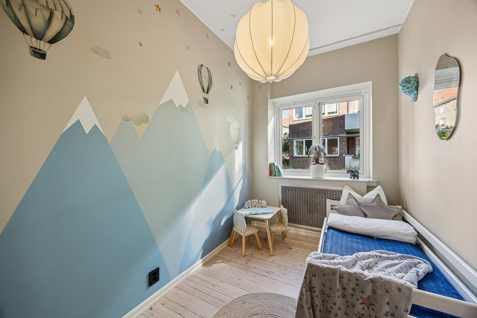 Lyst og luftig soverom Galleribilde