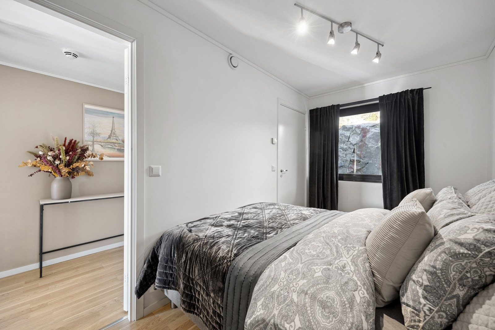 Det er to gode soverom i leiligheten. Galleribilde