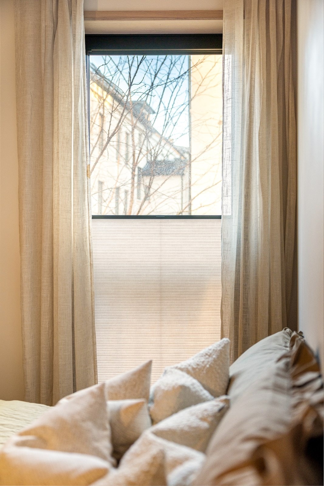 Begge soverommene har fransk balkong og vender mot bakgård. Galleribilde