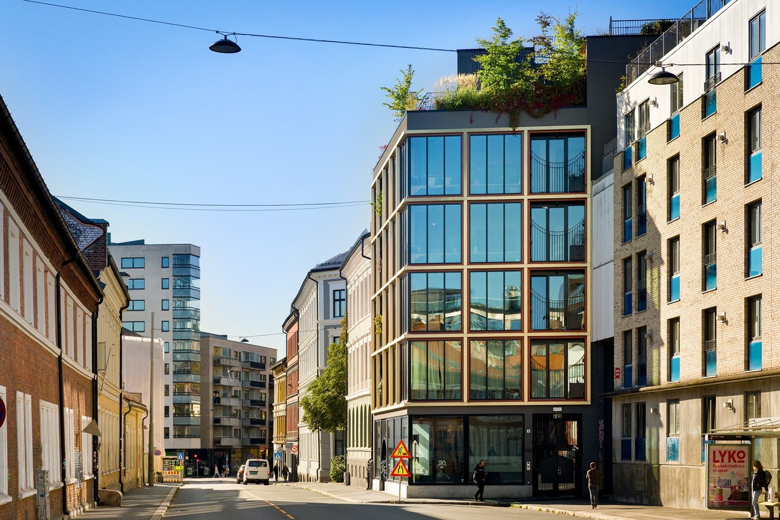 Bygget ble tegnet av Element arkitekter, og i 2022 ble bygården nominert til Oslo bys arkitekturpris. I år ble gården nominert til Statens arkitekturpris. Galleribilde